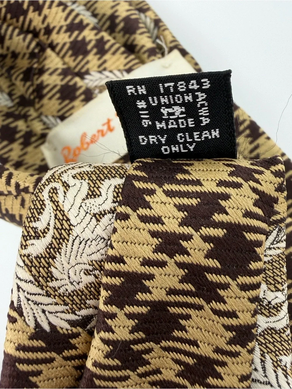 Robert Stewart Davison’s of New York Houndstooth Griffin Crest Silk Necktie - Picture 6 of 6
